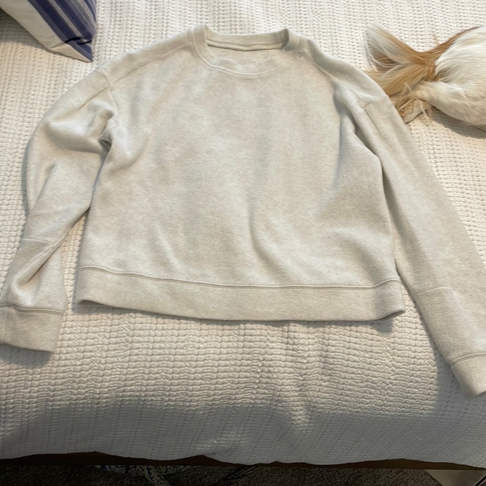 Alo sweatshirt